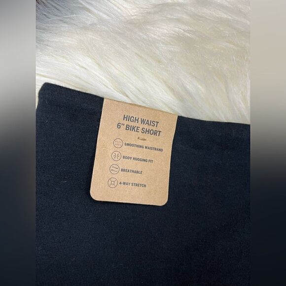 Victoria’s Secret Pink high waist 6” bike shorts sz XS - Picture 3 of 8